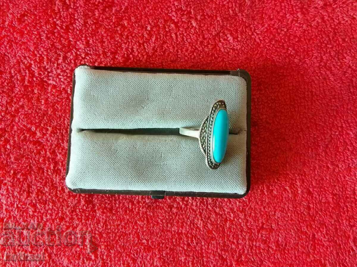 Delivery of Sterling silver 925 ring with semi-precious Turquoise stones Delivery of Sterling silver 925 ring with semi-precious Turquoise stones