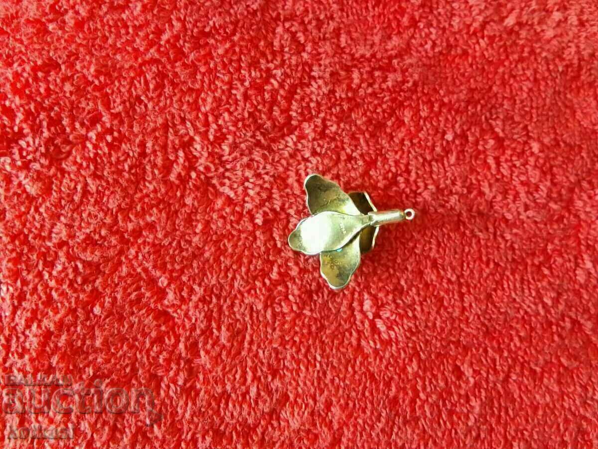 Auction Old Silver 925 Gold Plated Flower Brooch Auction Old Silver 925 Gold Plated Flower Brooch