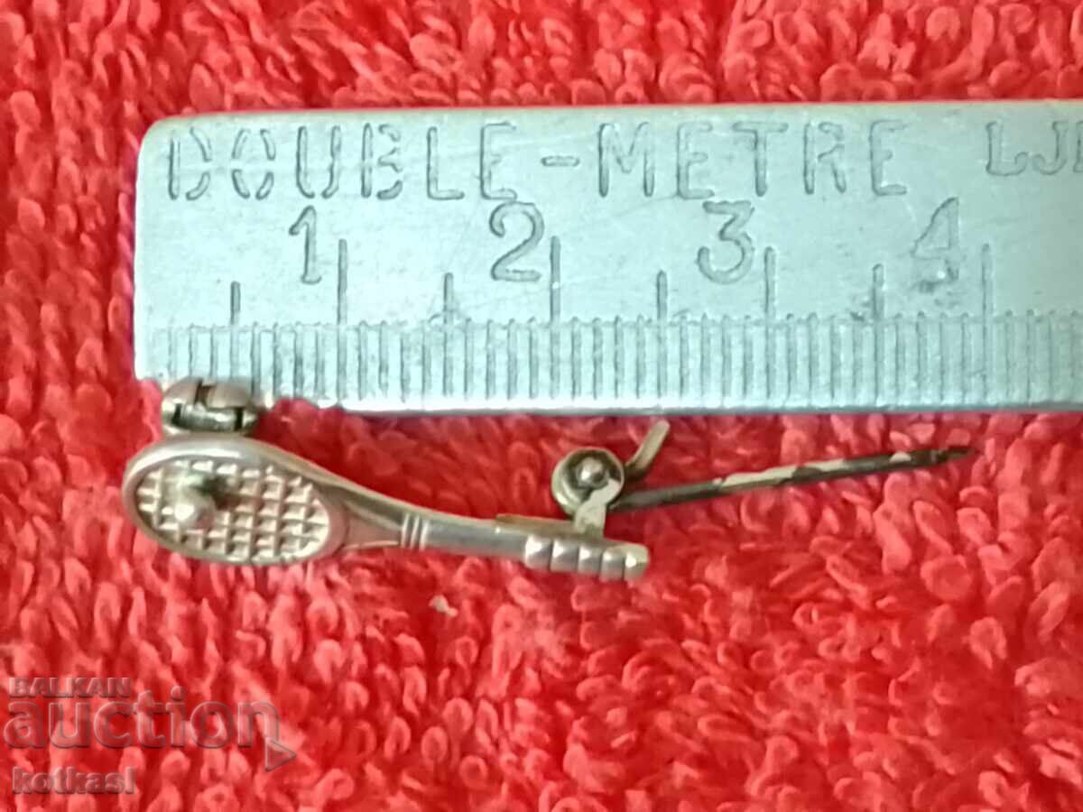 Broșă din argint veche 925 minge de rachetă de teren de tenis cu preț € 18.50 | 36.18 BGN