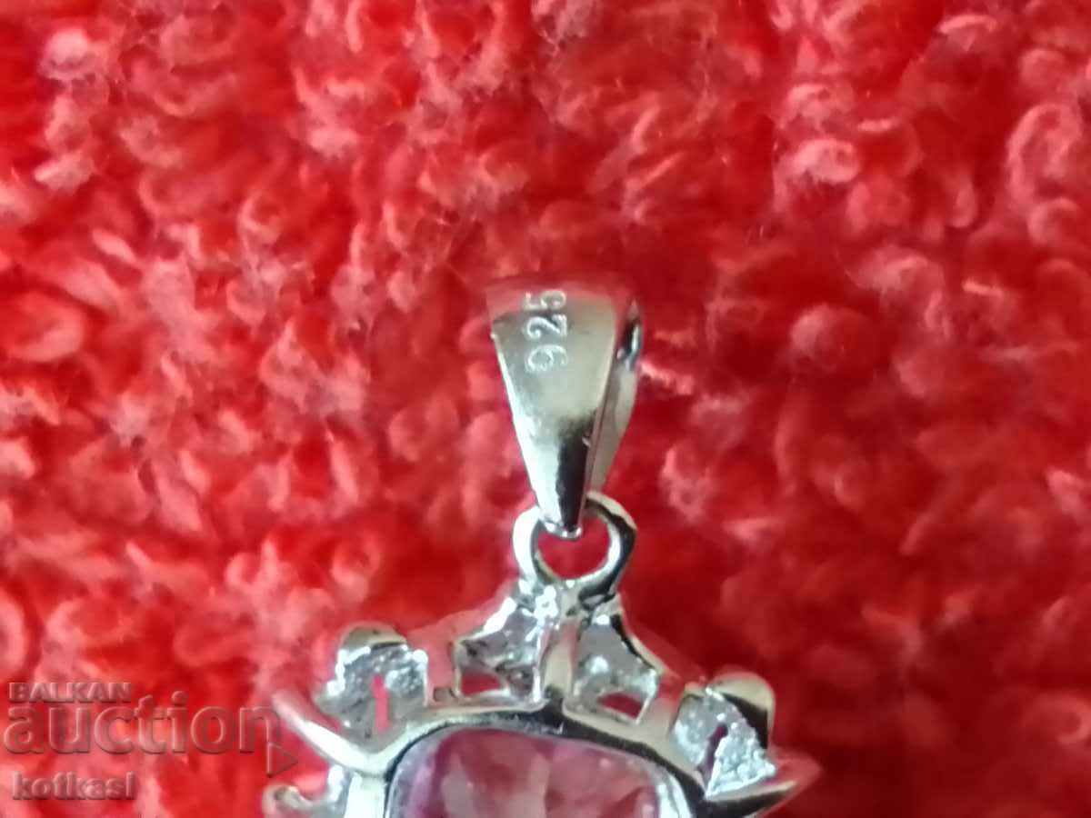 Δημοπρασία Μενταγιόν από ασήμι 925 Δημοπρασία Μενταγιόν από ασήμι 925