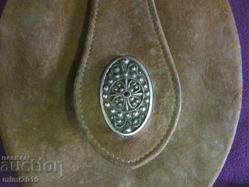 Delivery of 30's Art Deco Women's HELENA RUBISTEIN Powder Bag Delivery of 30's Art Deco Women's HELENA RUBISTEIN Powder Bag