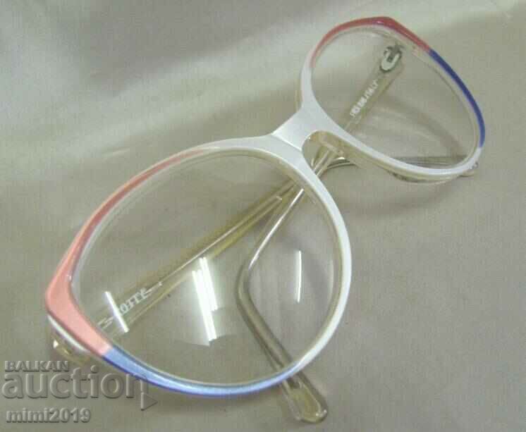 Delivery of 50's Women's Prescription Glasses COTTY Delivery of 50's Women's Prescription Glasses COTTY
