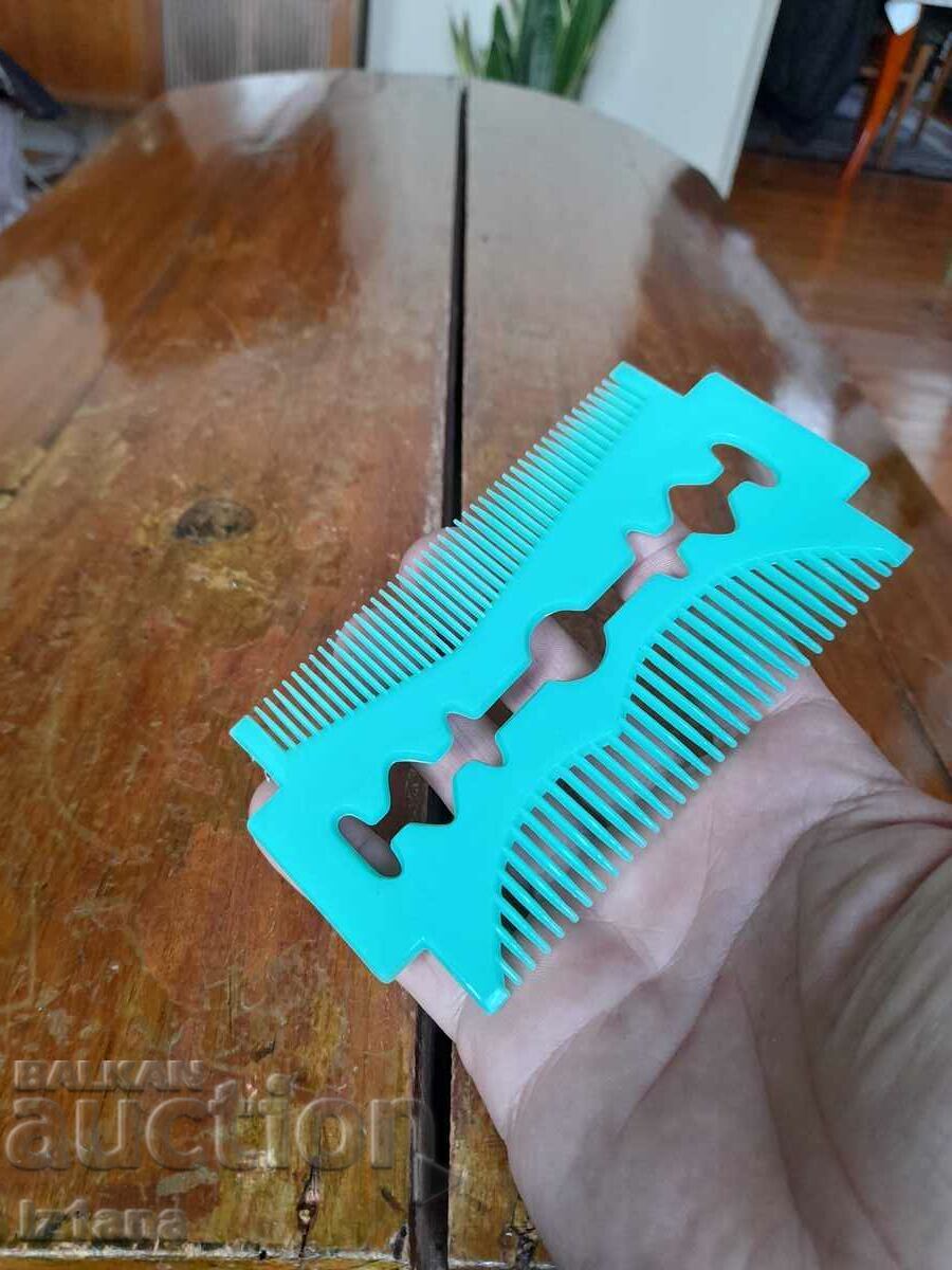 Auction  Old comb