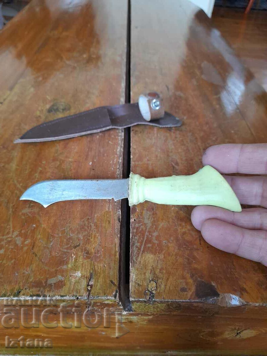 Old knife, knife, knife with price 33.00 BGN | € 16.87 Old knife, knife, knife with price 33.00 BGN | € 16.87
