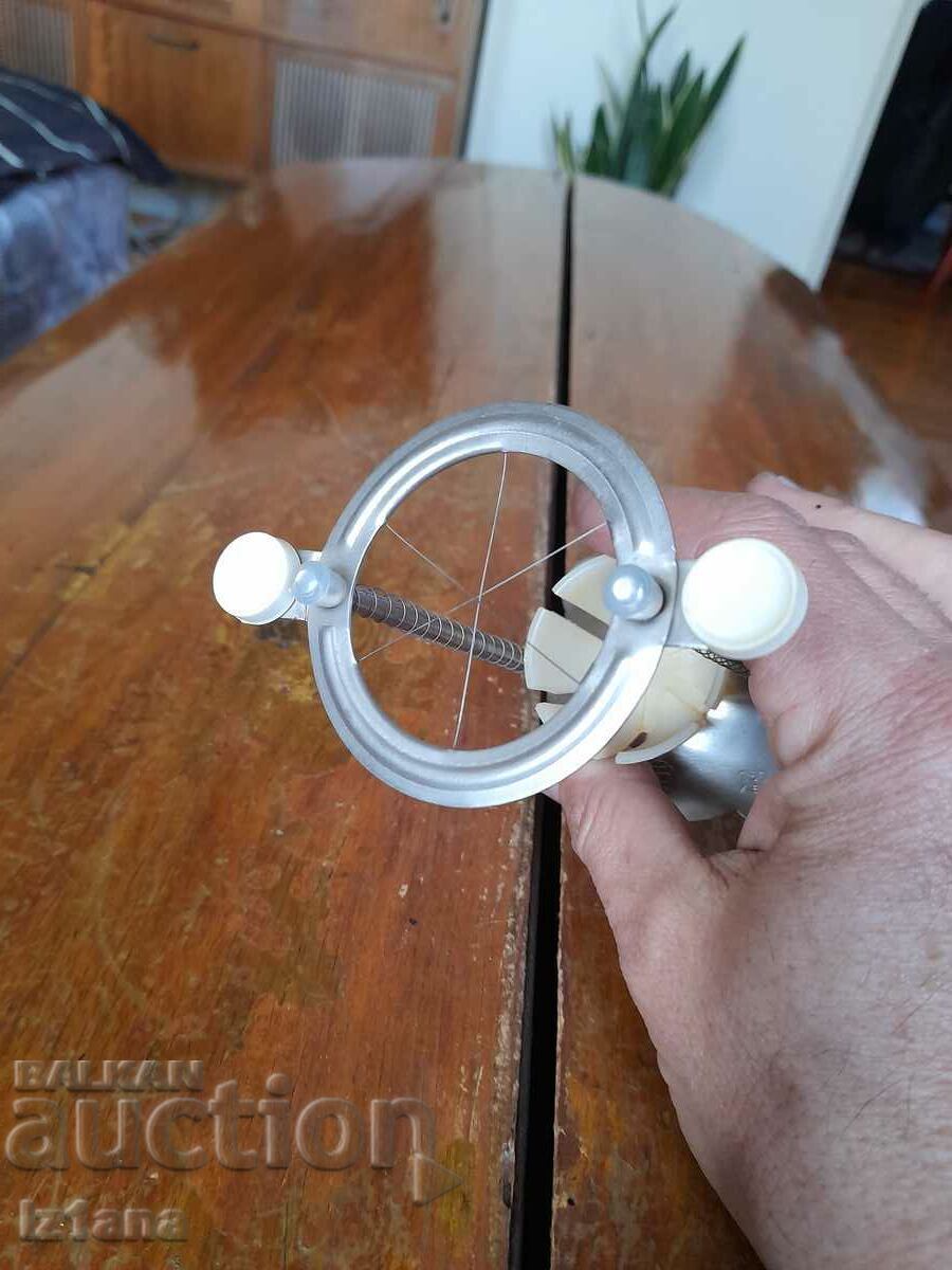 Old device for cutting eggs, egg slicer with price 28.00 BGN | € 14.32 Old device for cutting eggs, egg slicer with price 28.00 BGN | € 14.32