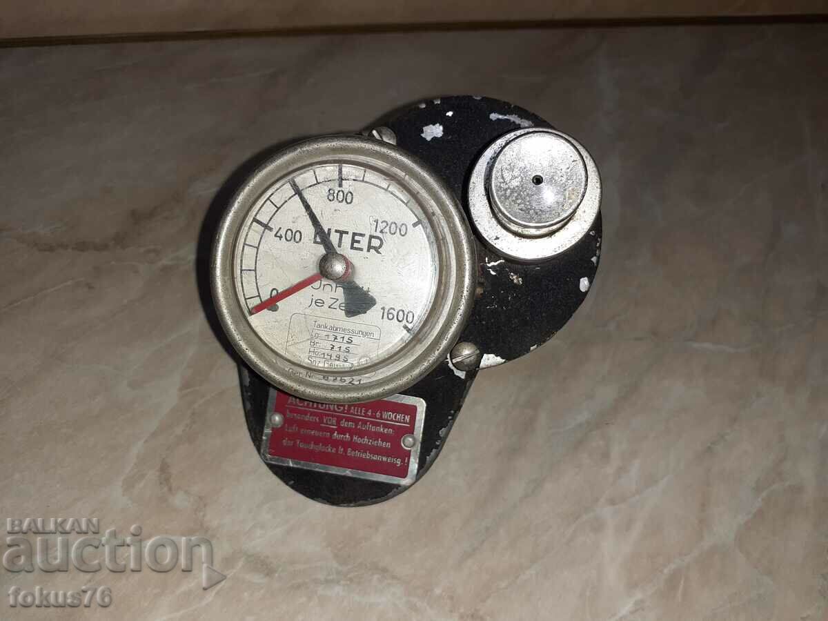 Old German collectible measuring instrument with price 70.00 BGN | € 35.79