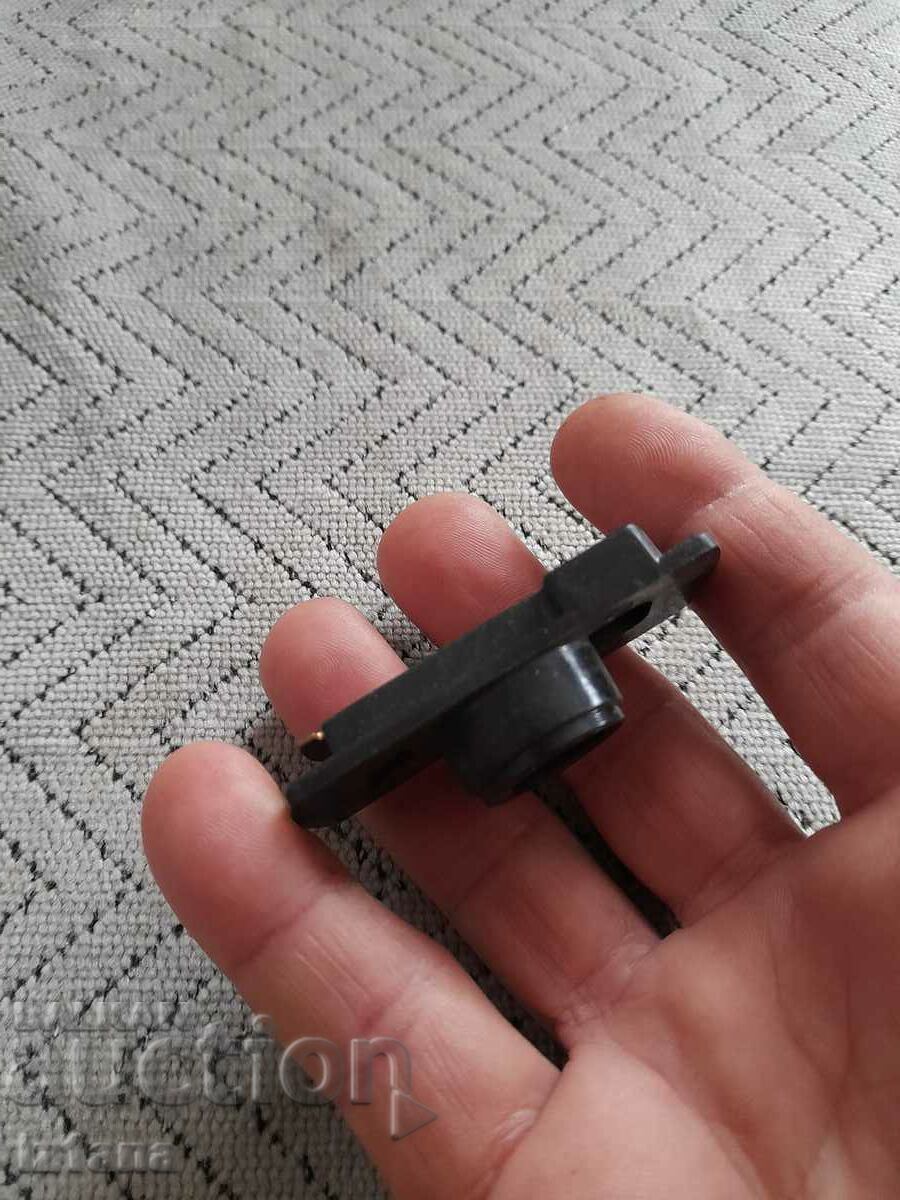 Auction  Old distributor cap thumb