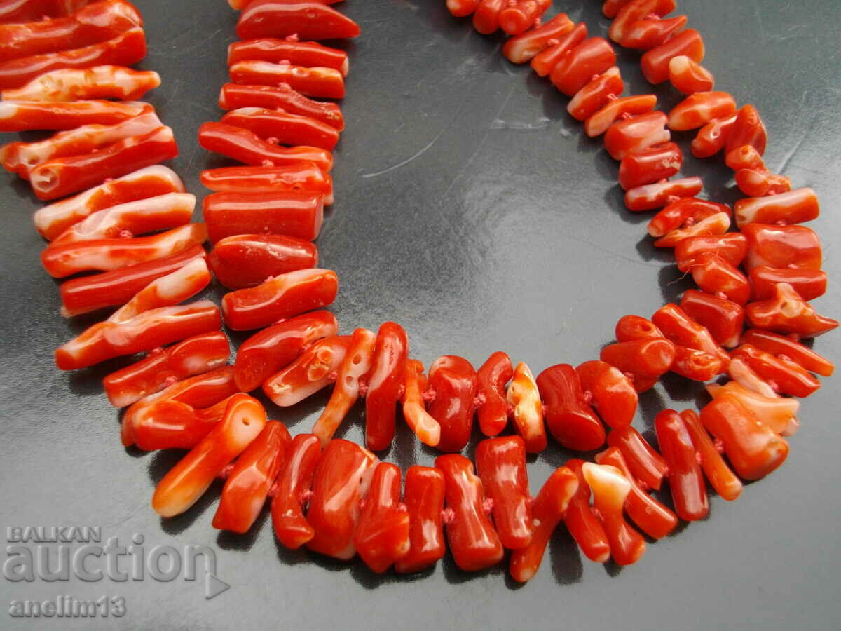 Auction  CORAL NECKLACE NECKLACE