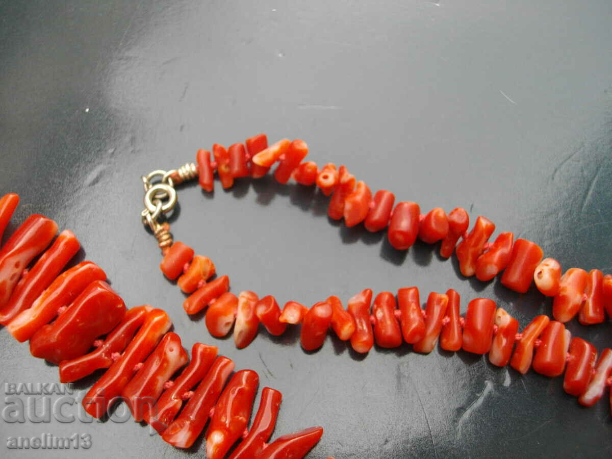 Delivery of CORAL NECKLACE NECKLACE