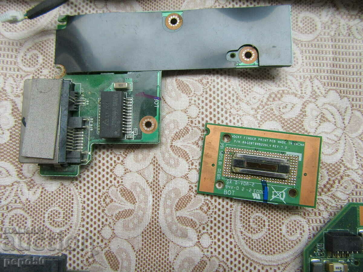 ELECTRONICS FROM AN OLD LAPTOP "LENOVO" - 5 ELECTRONICS FROM AN OLD LAPTOP "LENOVO" - 5