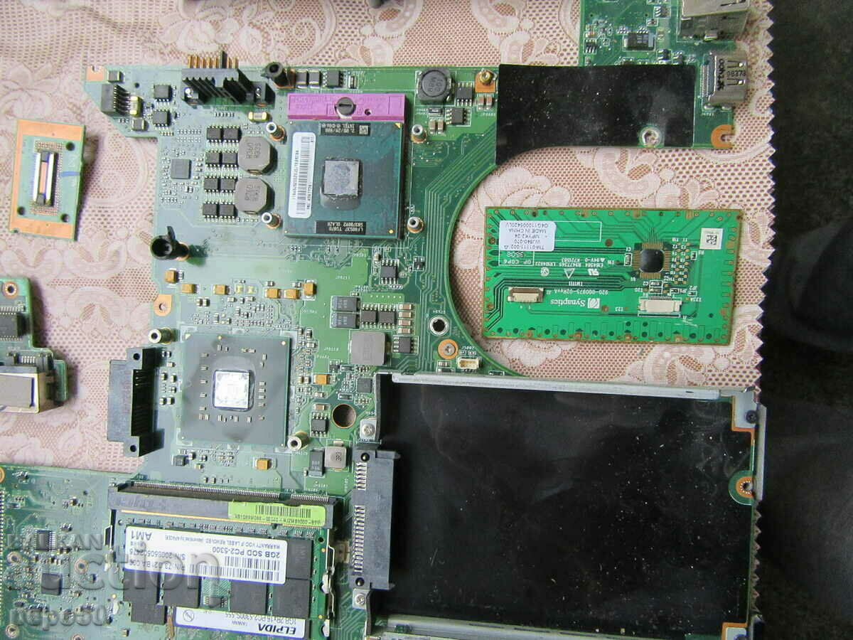 ELECTRONICS FROM AN OLD LAPTOP "LENOVO" - 7 ELECTRONICS FROM AN OLD LAPTOP "LENOVO" - 7