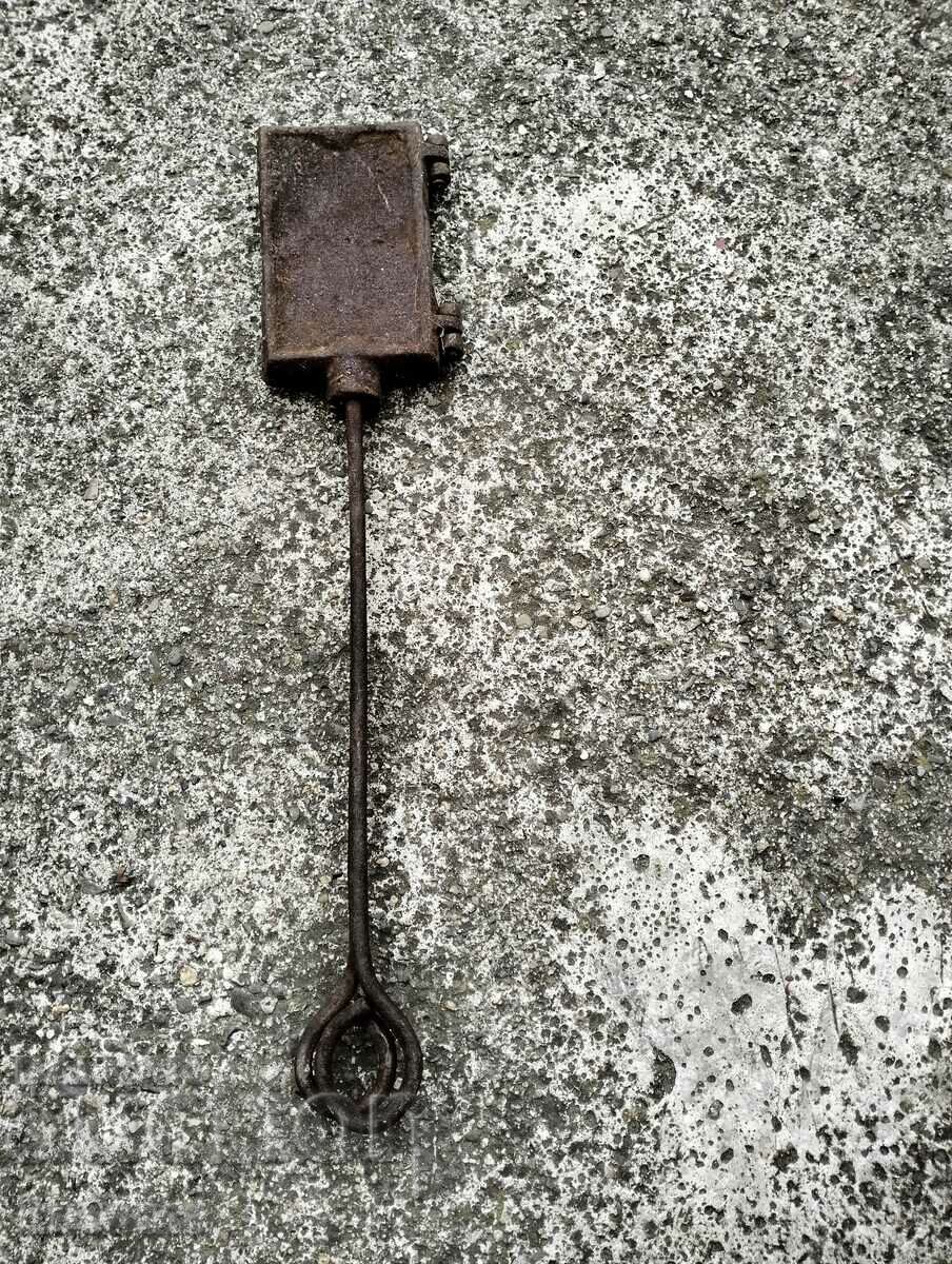 Auction Old waffle iron Auction Old waffle iron