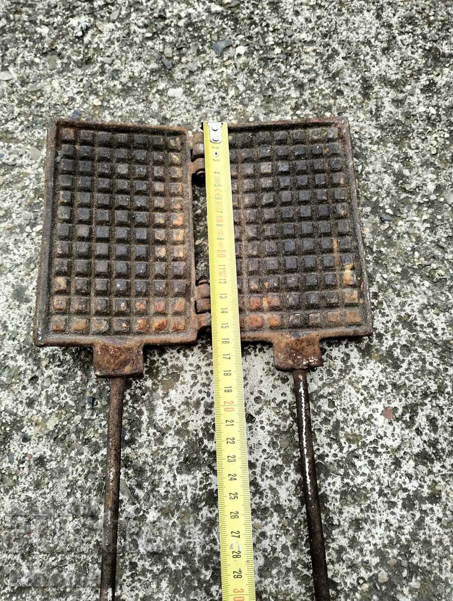 Old waffle iron - 5 Old waffle iron - 5