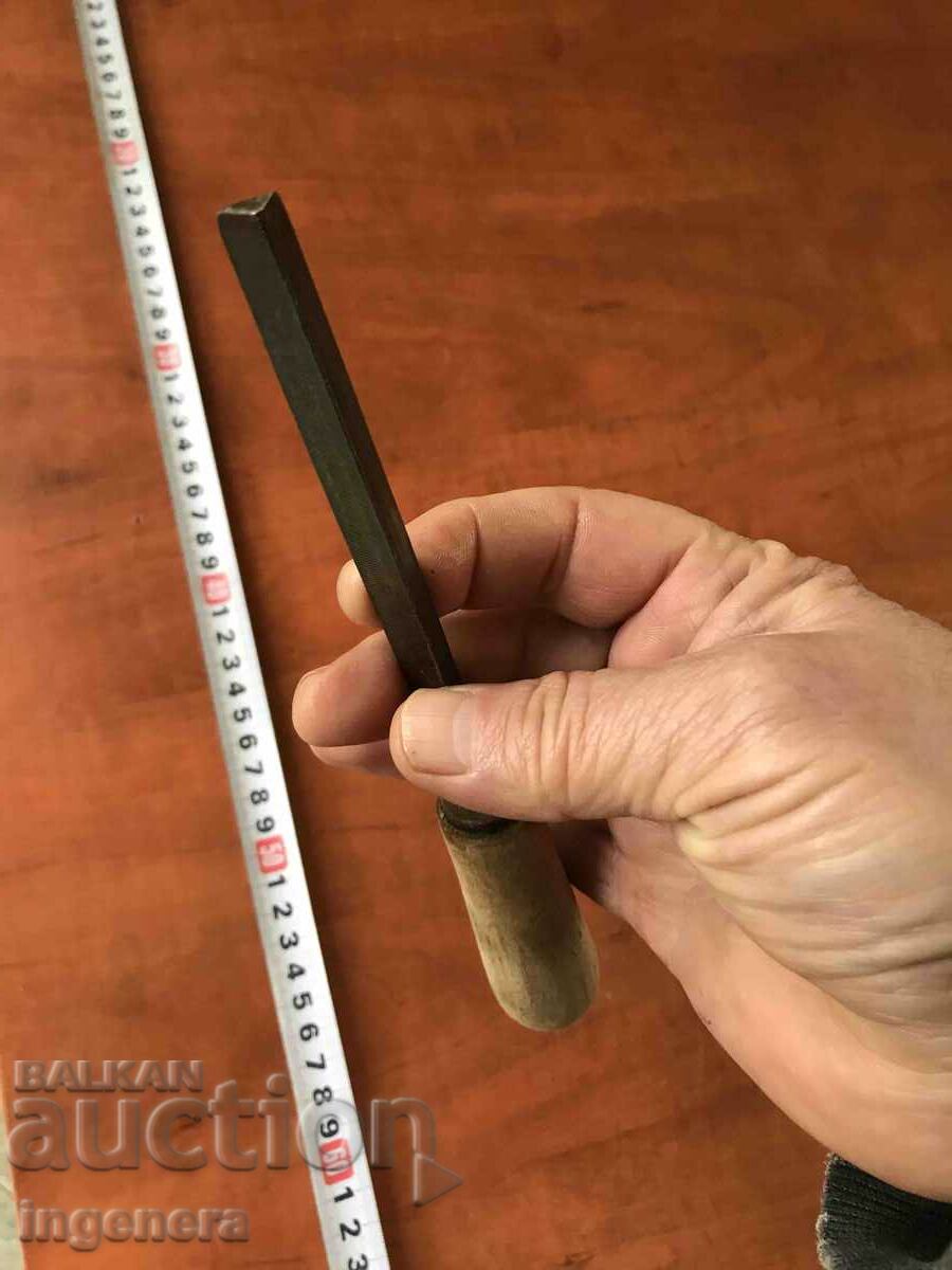 Доставка на ПИЛА ТРИЪГЪЛНА ИНСТРУМЕНТ