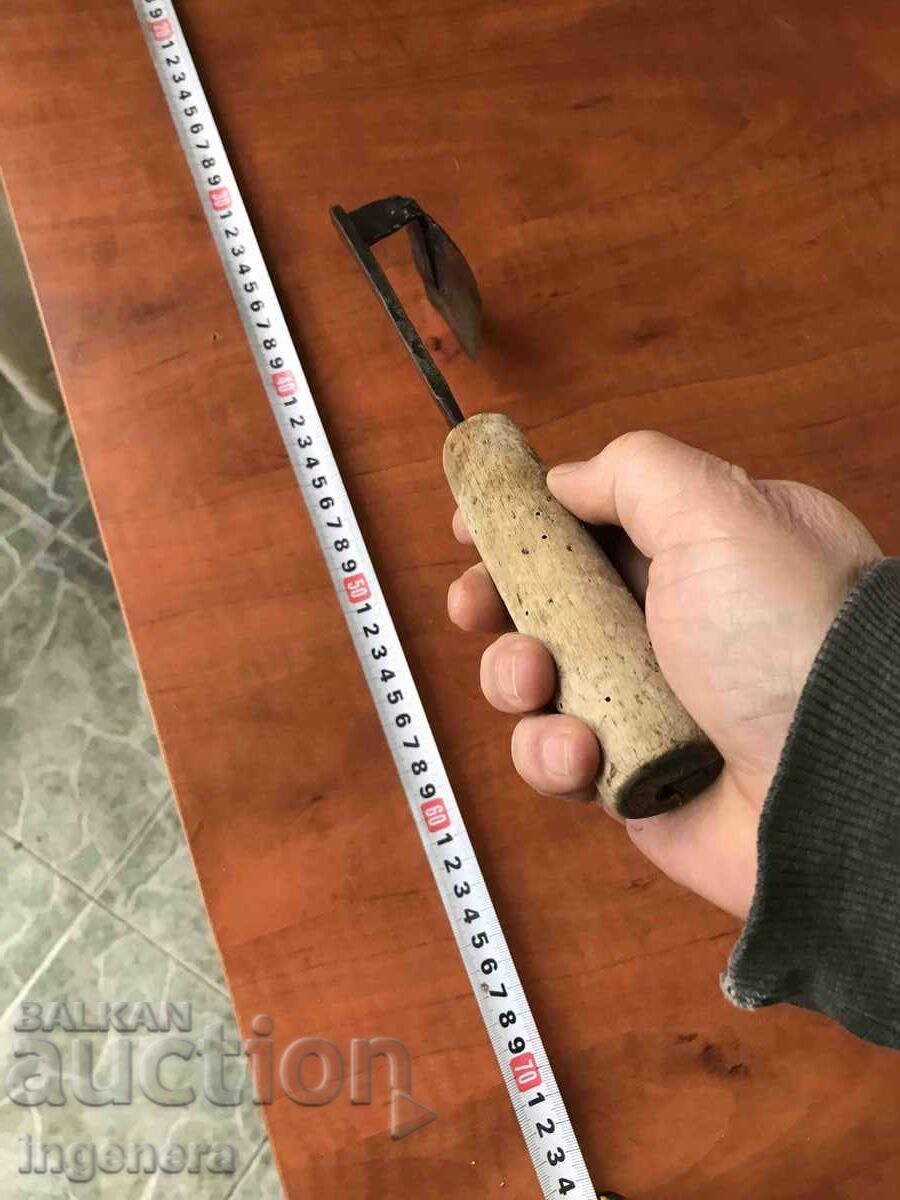 INSTRUMENT FOR CUTTING HOOFS IN SHOEING HORSES with price 17.00 BGN | € 8.69 INSTRUMENT FOR CUTTING HOOFS IN SHOEING HORSES with price 17.00 BGN | € 8.69