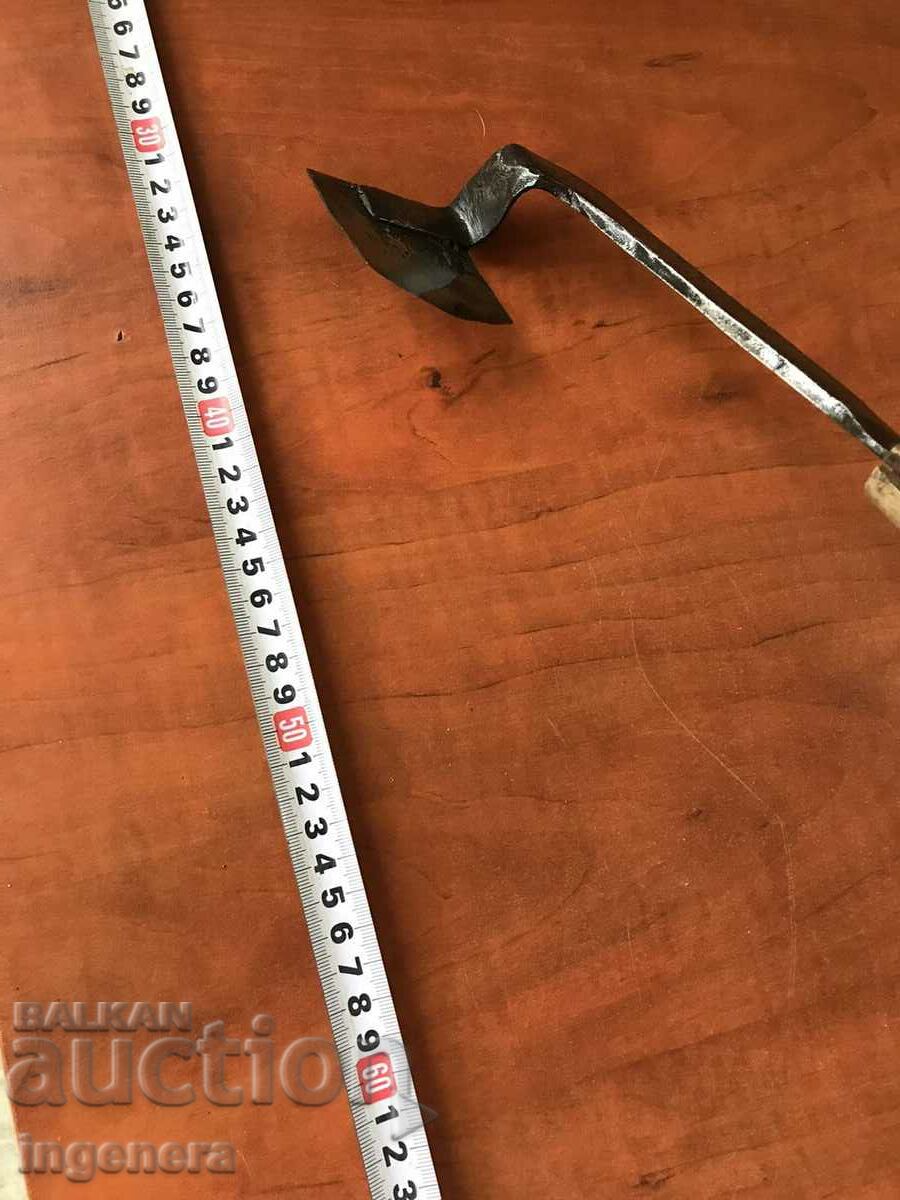 Delivery of INSTRUMENT FOR CUTTING HOOFS IN SHOEING HORSES Delivery of INSTRUMENT FOR CUTTING HOOFS IN SHOEING HORSES