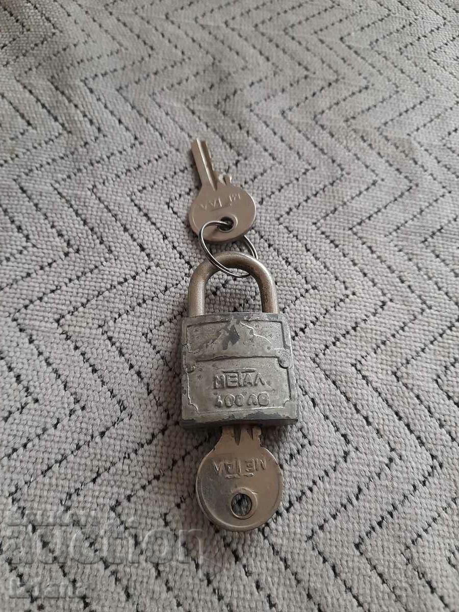 Old padlock Metal Old padlock Metal