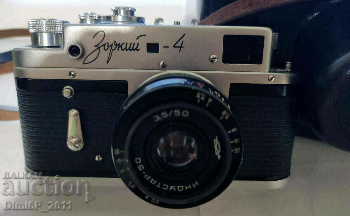 Aparat foto de epocă rusesc Zorki-4 RF, cu obiectiv Industa