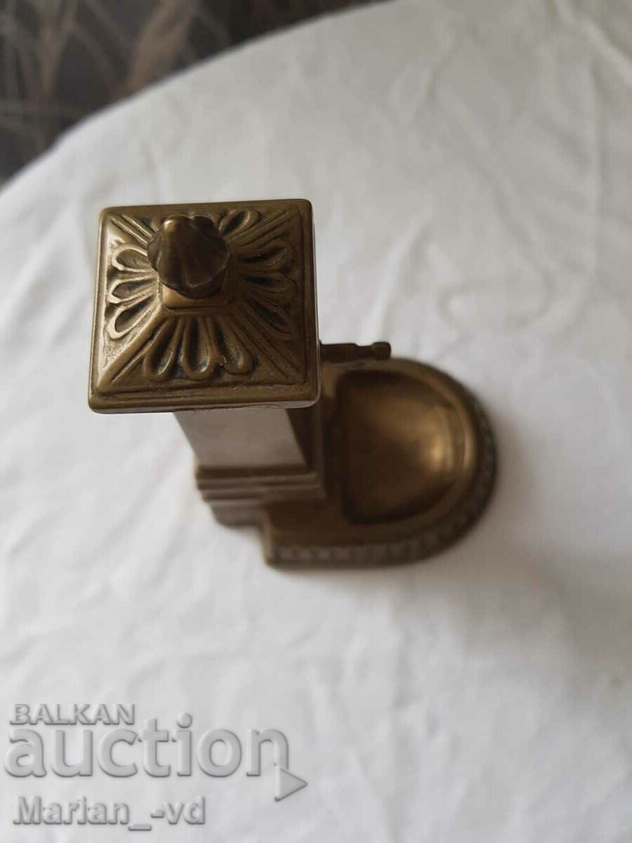 Auction  A small bronze model of a garden fountain