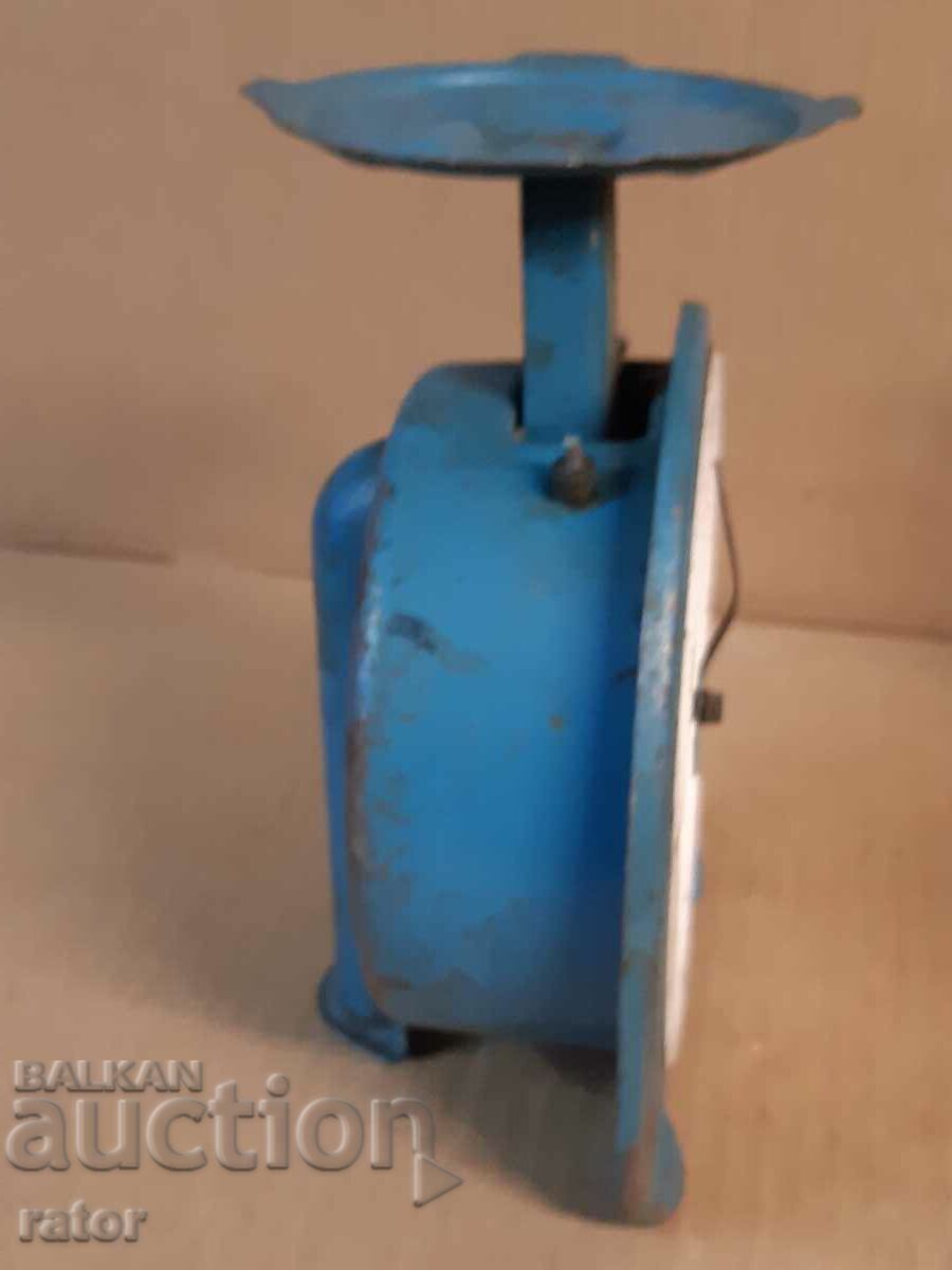 Delivery of Old small scale, scale, scale, weighing scale USSR Delivery of Old small scale, scale, scale, weighing scale USSR