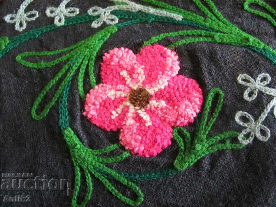 Delivery of 19th Century Folk Art Fukana Costume Apron Delivery of 19th Century Folk Art Fukana Costume Apron