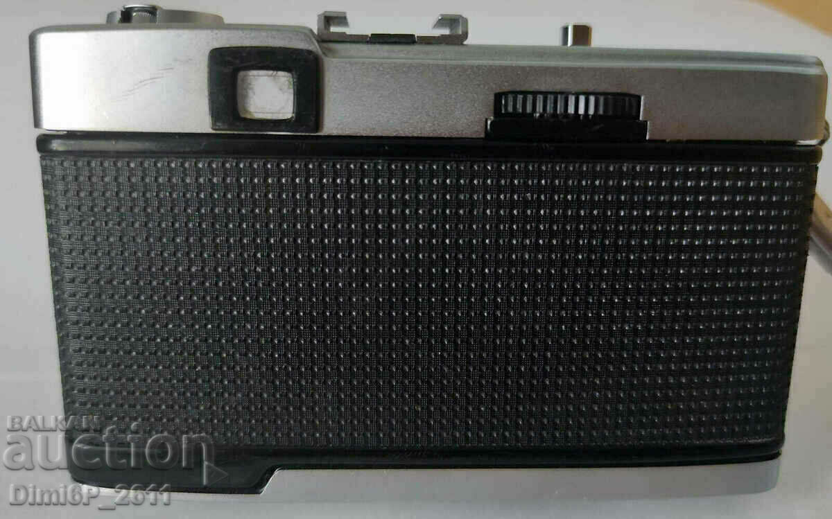 Vintage Olympus Trip 35 camera - 5