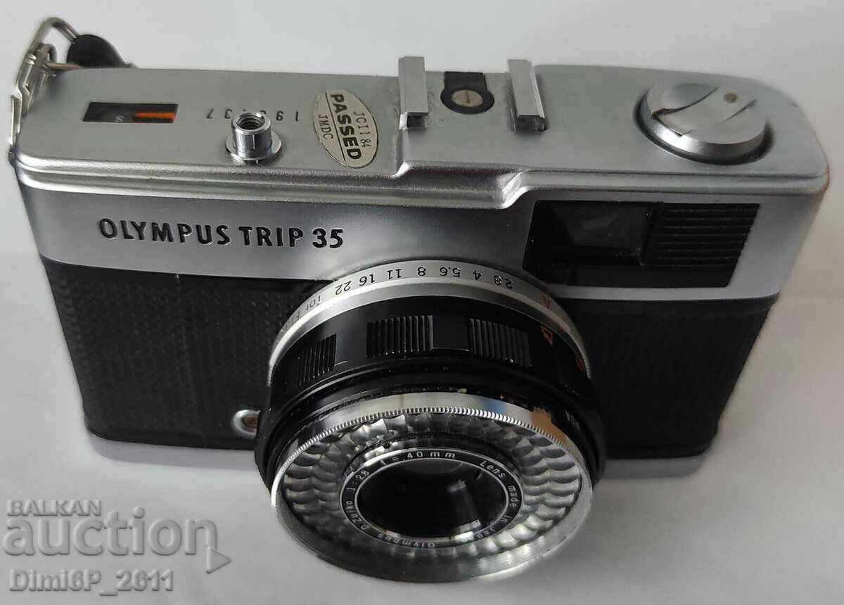 Старинна камера Olympus Trip 35
