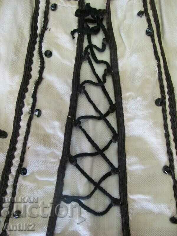 Delivery of 19th century Upper Garment from Nosia-Anteria