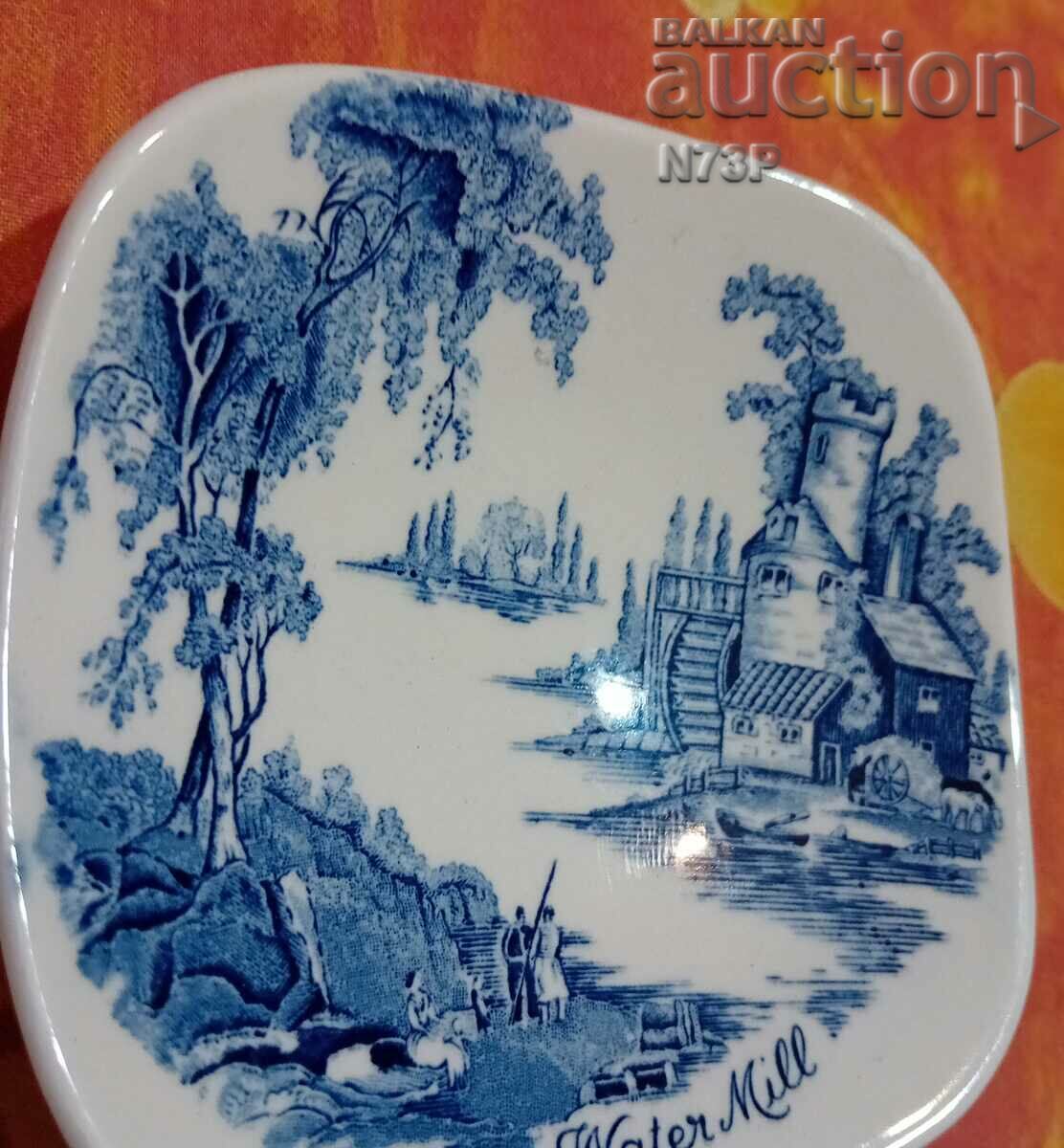 LITTLE OLD PLATE. COLLECTION. JOHNSON BROS. ENGLAND. - 7 LITTLE OLD PLATE. COLLECTION. JOHNSON BROS. ENGLAND. - 7