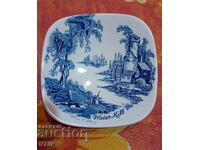 LITTLE OLD PLATE. COLLECTION. JOHNSON BROS. ENGLAND.