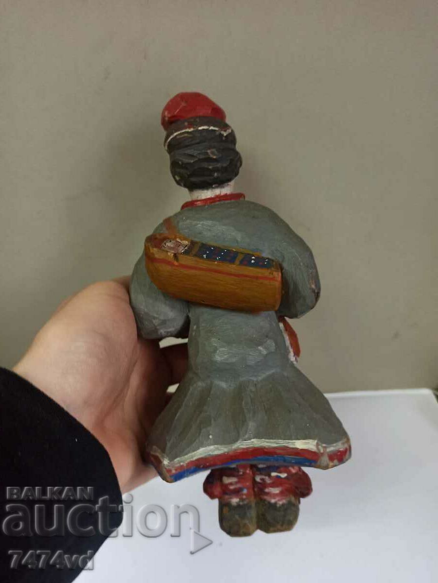 Auction OLD ANTIQUE FIGURE OF A SAAMI WOMAN WITH CHILD Auction OLD ANTIQUE FIGURE OF A SAAMI WOMAN WITH CHILD