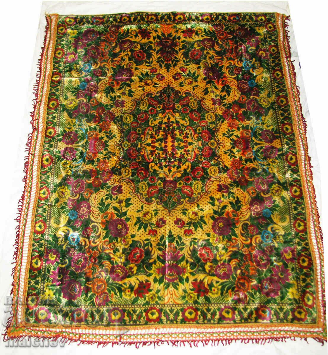 Old plush bed cover 168/212 cm, preserved