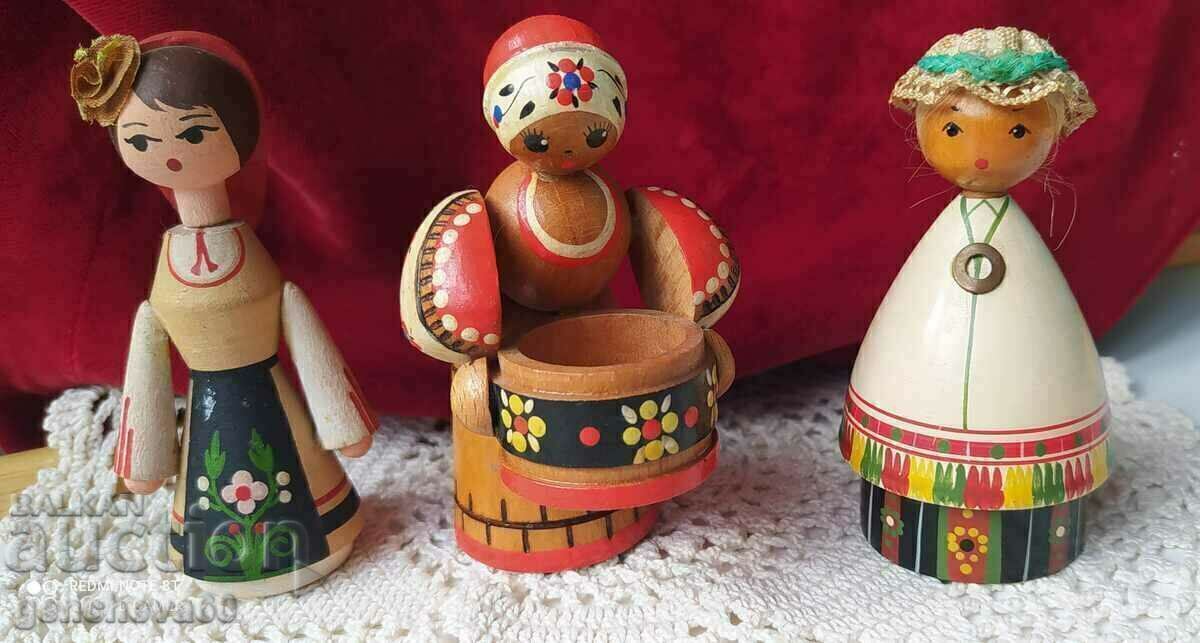 Vintage traditional wooden dolls with price 30.00 BGN | € 15.34 Vintage traditional wooden dolls with price 30.00 BGN | € 15.34