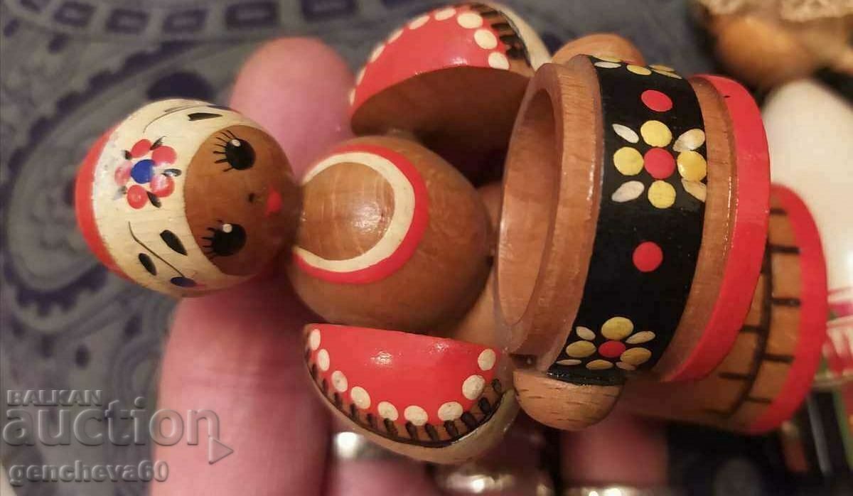 Vintage traditional wooden dolls - 7 Vintage traditional wooden dolls - 7