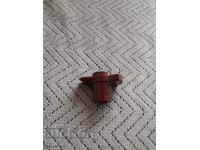 Degetul mare al capacului de distribuitor vechi