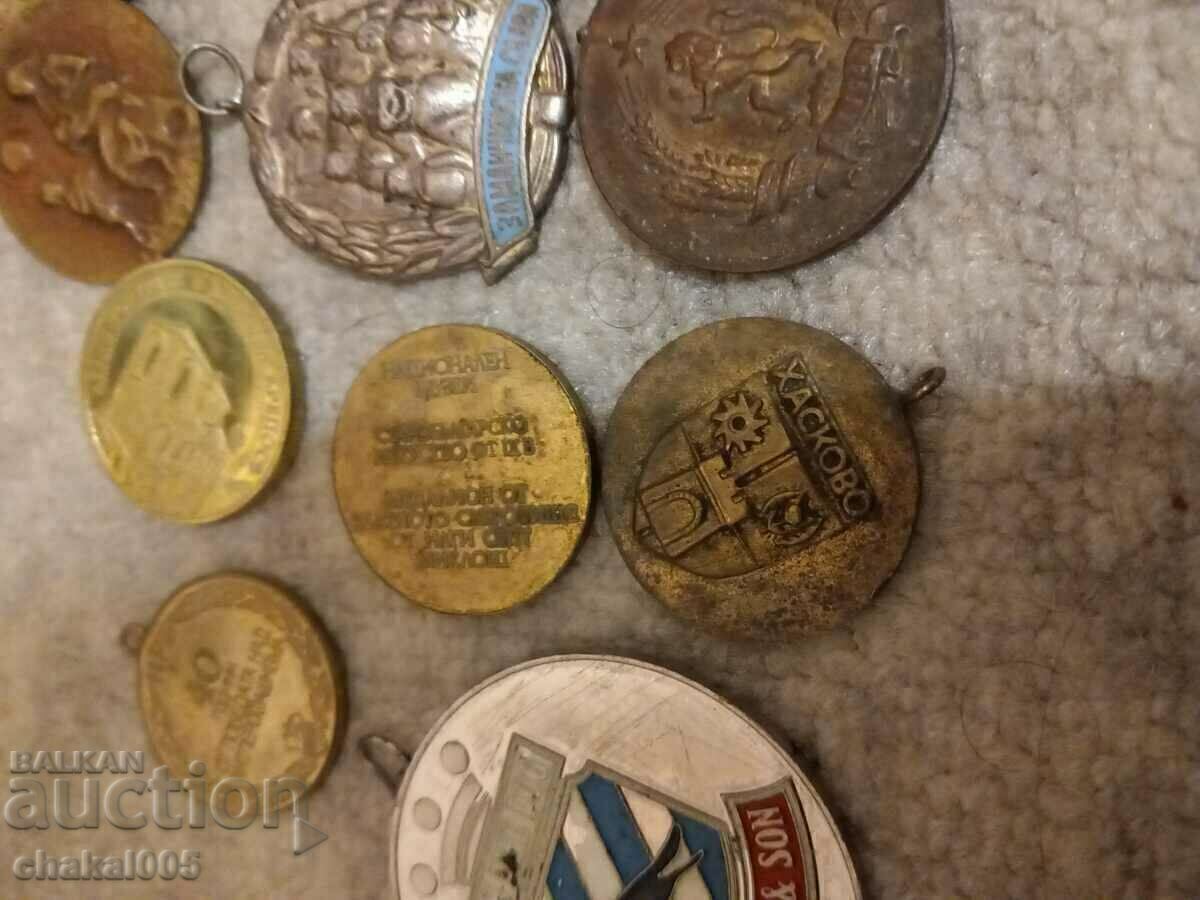 Доставка на Лот стари медали