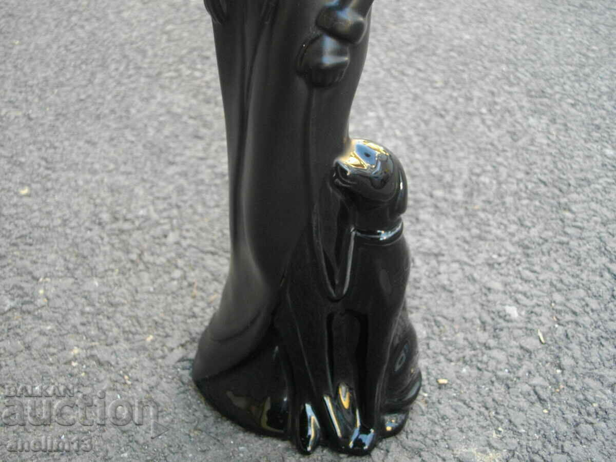 OLD PORCELAIN LADY WITH DOG - 6 OLD PORCELAIN LADY WITH DOG - 6