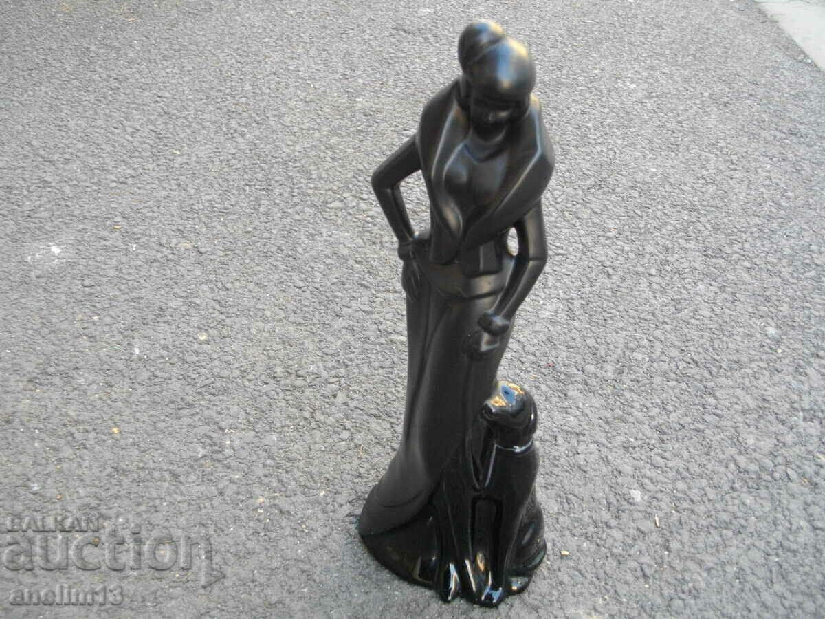 ΓΑΛΙΑ ΠΟΡΣΕΛΑΝΗ ΚΥΡΙΑ ΜΕ ΣΚΥΛΟ