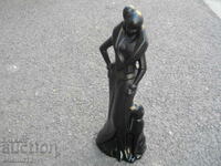 СТАР ПОРЦЕЛАН ДАМА С КУЧЕ