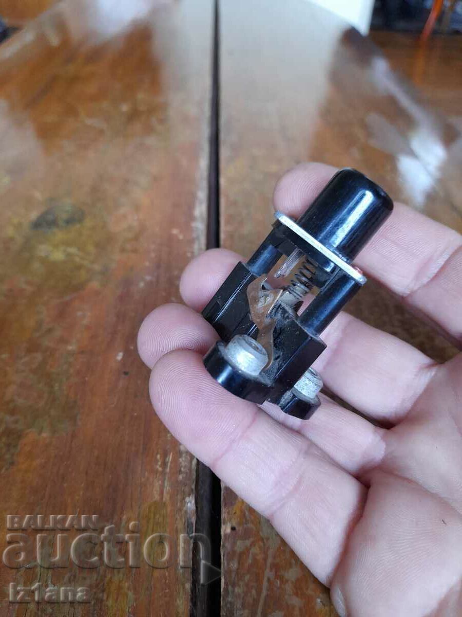 Licitație Vechiul buton CC Licitație Vechiul buton CC