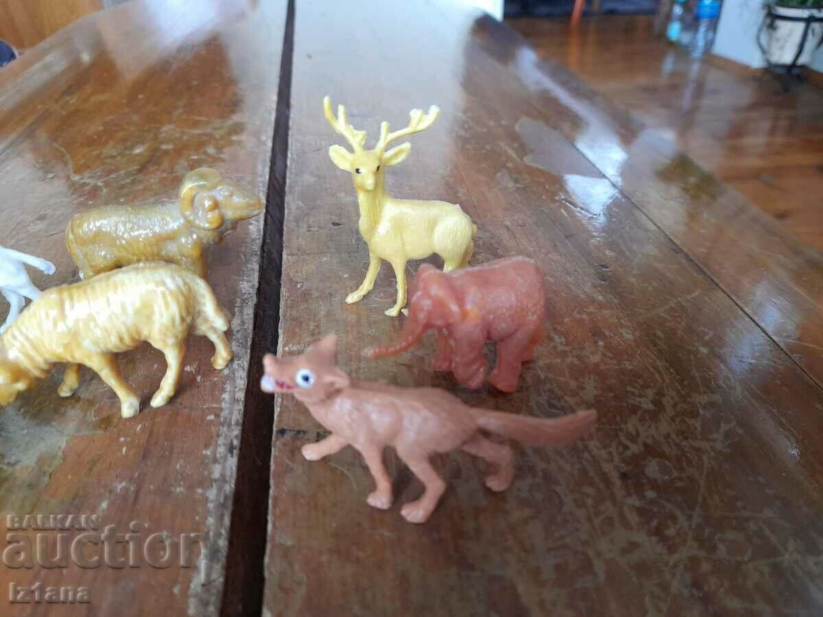 Auction  Old figurines, animals