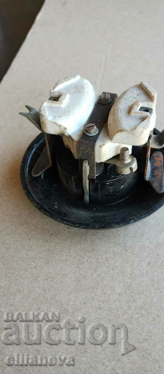 Delivery of Retro bakelite electric socket