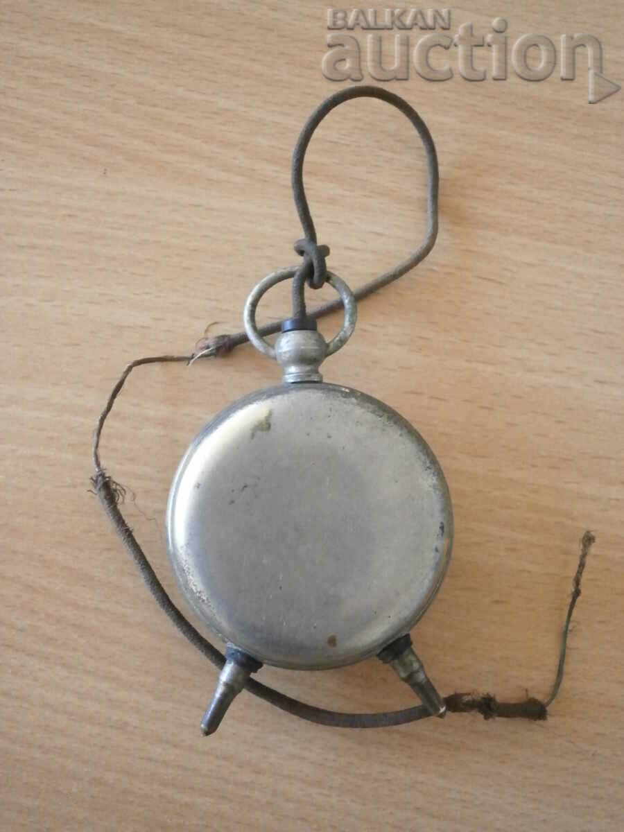 antique pocket voltmeter device from the 30s with price 41.00 BGN | € 20.96 antique pocket voltmeter device from the 30s with price 41.00 BGN | € 20.96