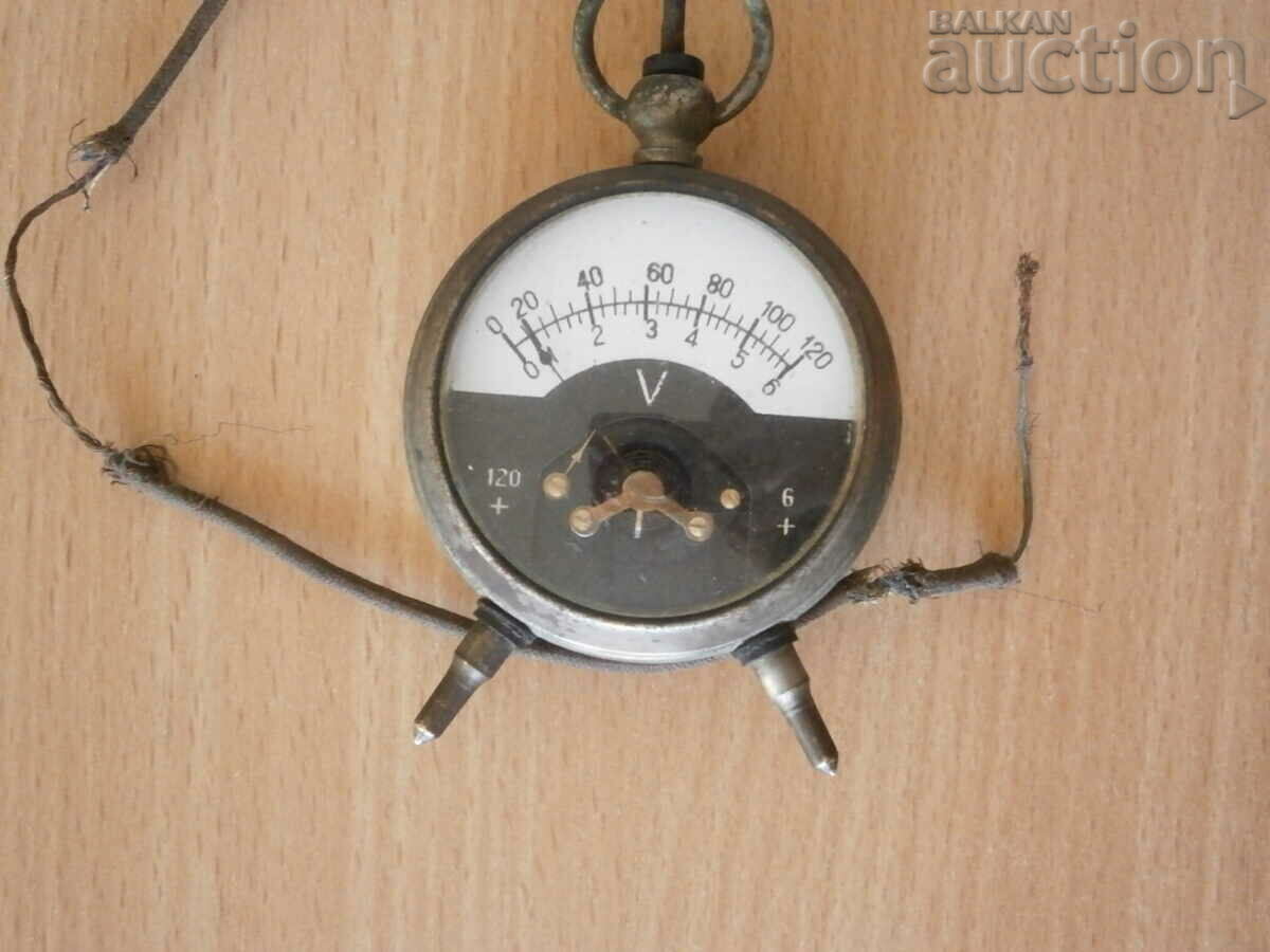 Delivery of antique pocket voltmeter device from the 30s Delivery of antique pocket voltmeter device from the 30s