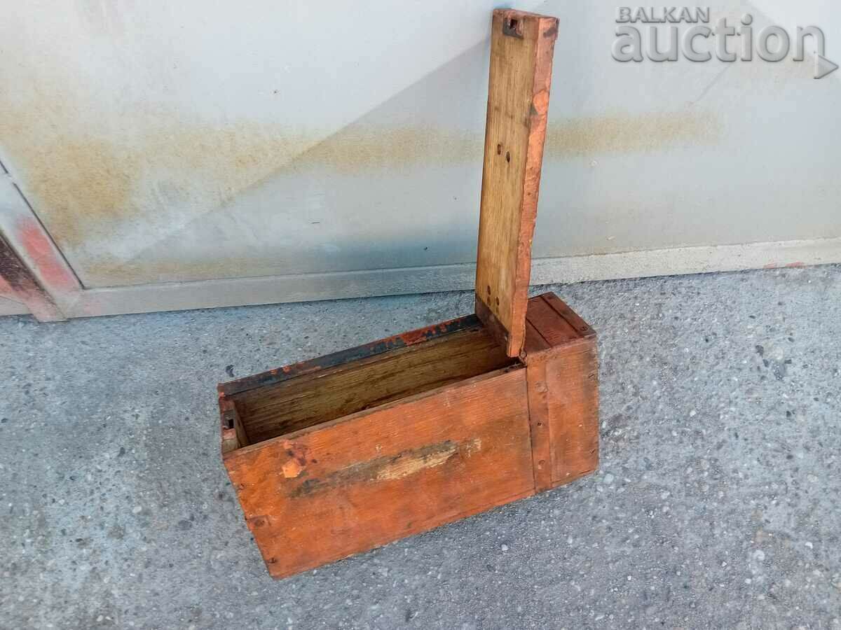 Auction  Maxim MG08/15 box for cartridge tape 250 pcs. WW1 WWI