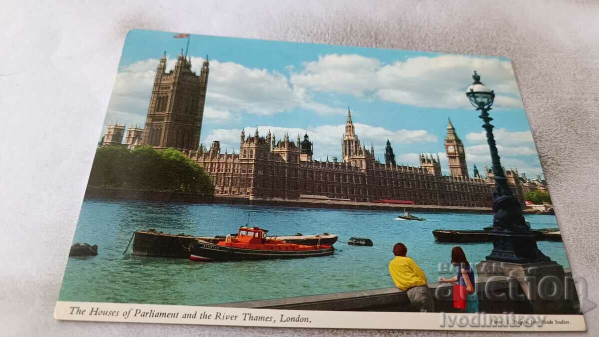 P K London House of Κοινοβούλιο και ο ποταμός Τάμεσης