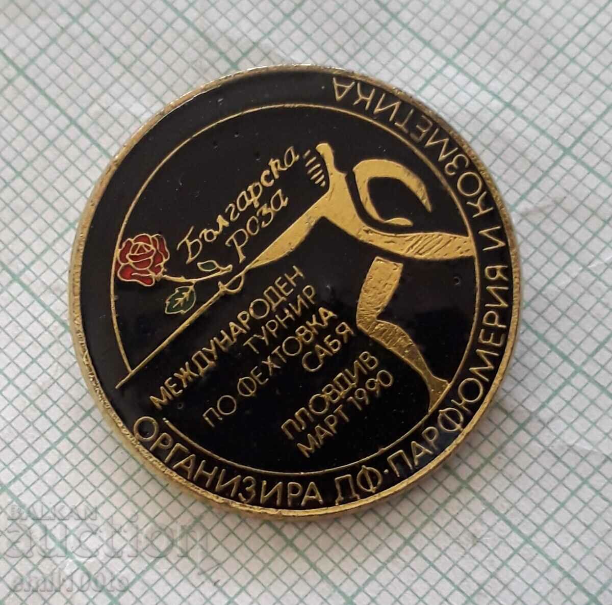 Insigna - Turneul de scrimă cu trandafiri din Bulgaria Plovdiv 1990 cu preț 3.00 BGN | € 1.53