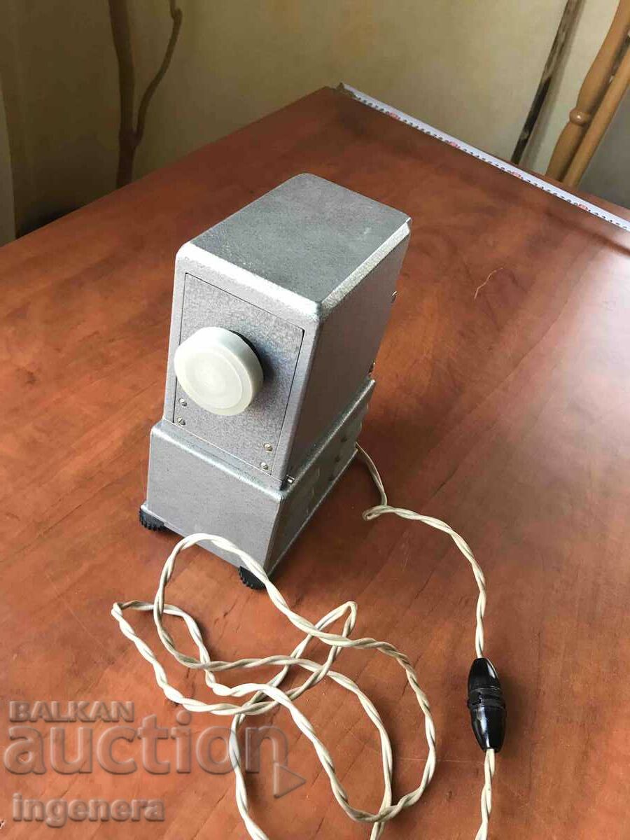 SLIDE PROJECTOR ASPECTOMAT FROM SOCA "SVET" WORKING-USSR with price 45.00 BGN | € 23.01 SLIDE PROJECTOR ASPECTOMAT FROM SOCA "SVET" WORKING-USSR with price 45.00 BGN | € 23.01