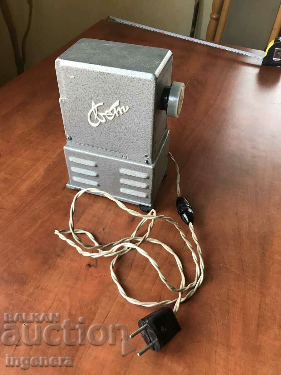 SLIDE PROJECTOR ASPECTOMAT FROM SOCA "SVET" WORKING-USSR - 5 SLIDE PROJECTOR ASPECTOMAT FROM SOCA "SVET" WORKING-USSR - 5