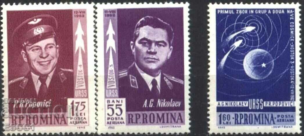 Чисти марки Космос Космонавти 1962 от Румъния